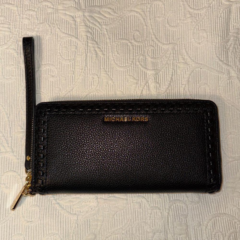 Michael Kors Black leather Wallet with MK Logo